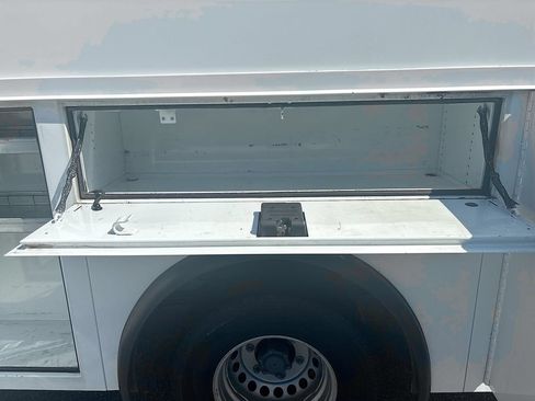 Used 2020 Mercedes-Benz Sprinter 4500 image 16