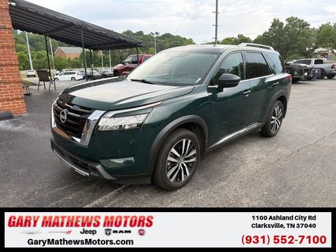 Used 2024 Nissan Pathfinder Platinum w/ Cargo Package FWD image 1