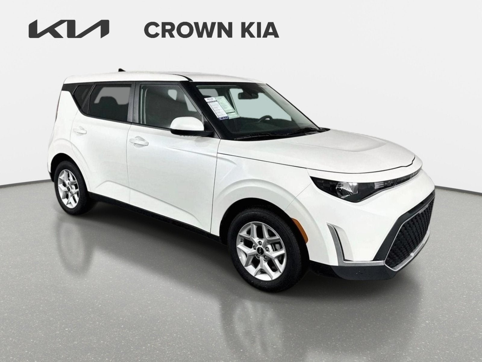 Certified 2025 Kia Soul LX w/ LX Technology Package FWD image 3
