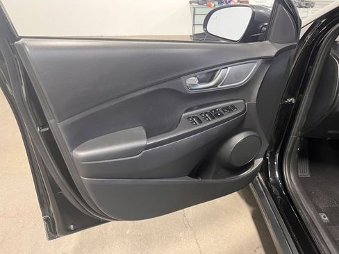 Used 2020 Hyundai Kona SEL image 24