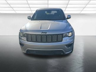 Used 2019 Jeep Grand Cherokee Altitude video 2