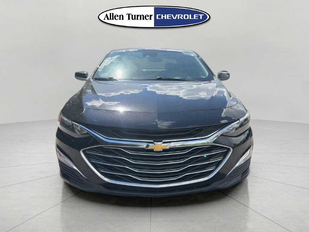 Used 2021 Chevrolet Malibu LS w/ Driver Confidence Package II FWD image 2
