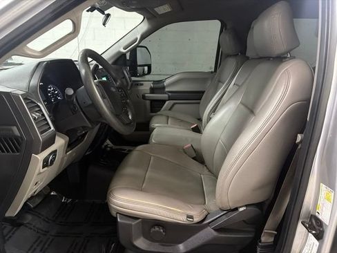 Used 2017 Ford F250 XLT AWD/4WD image 11