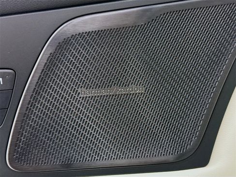 New 2026 Volvo XC60 B5 Ultra w/ Climate Package PRO image 18