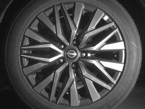 Used 2025 Nissan Altima 2.5 SV image 14