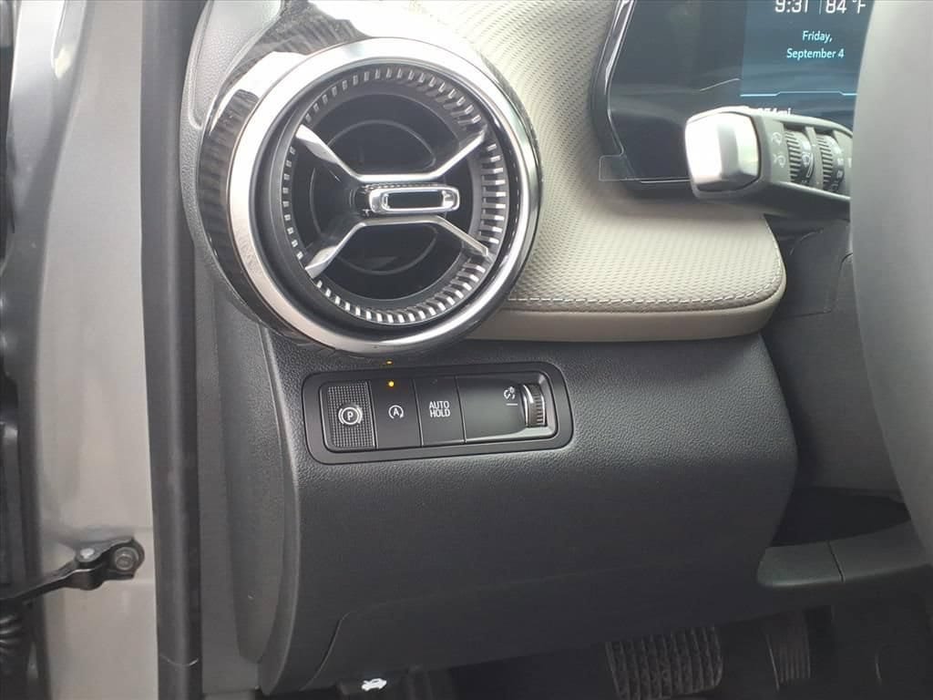 New 2027 Chevrolet Equinox LT w/ Convenience Package II FWD image 15