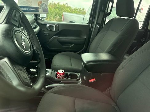 Used 2023 Jeep Gladiator Sport AWD/4WD image 27