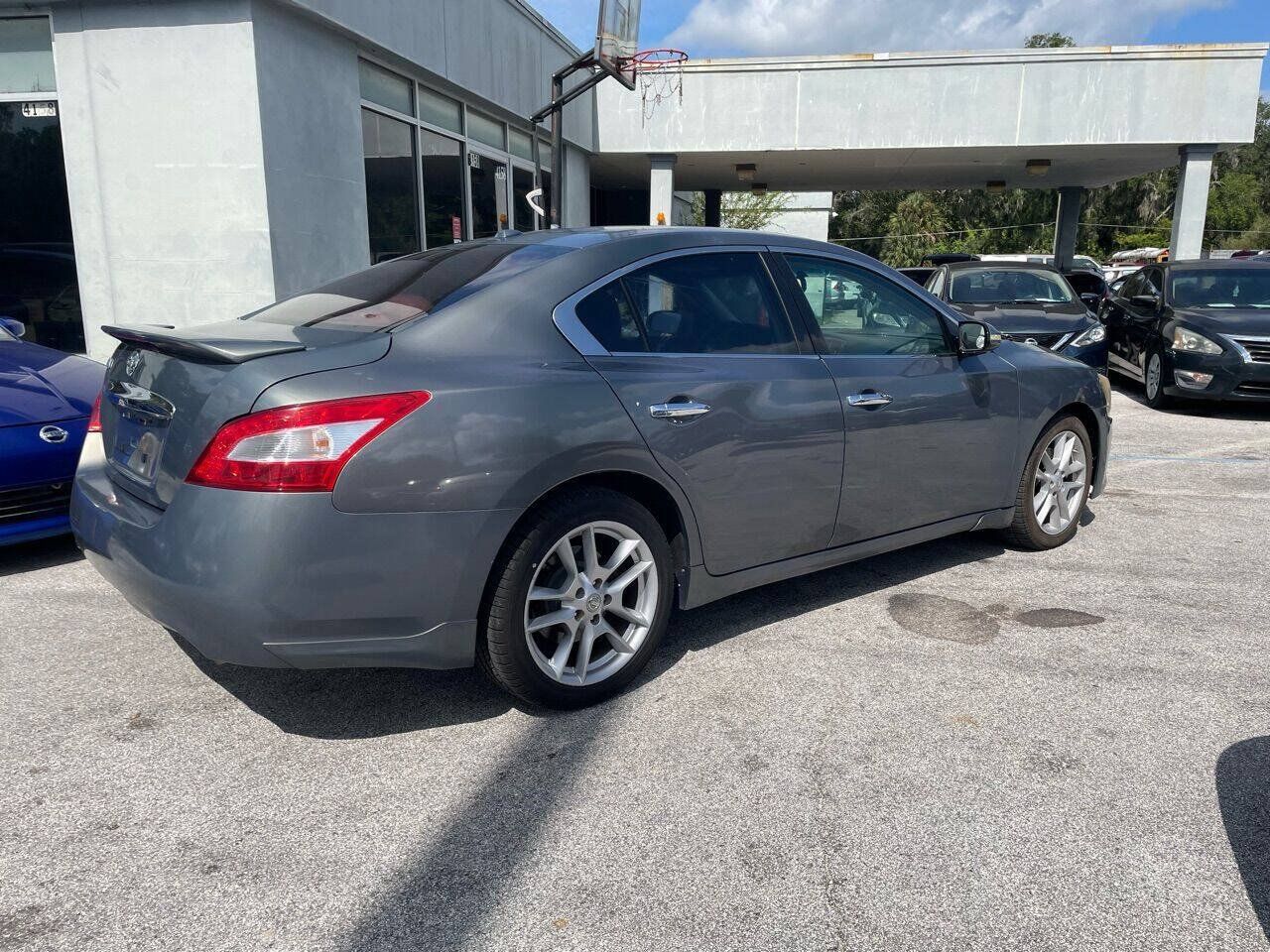 Used 2009 Nissan Maxima 3.5 SV w/ Tech Pkg FWD image 6