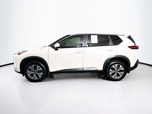 Used 2023 Nissan Rogue SV FWD image 4