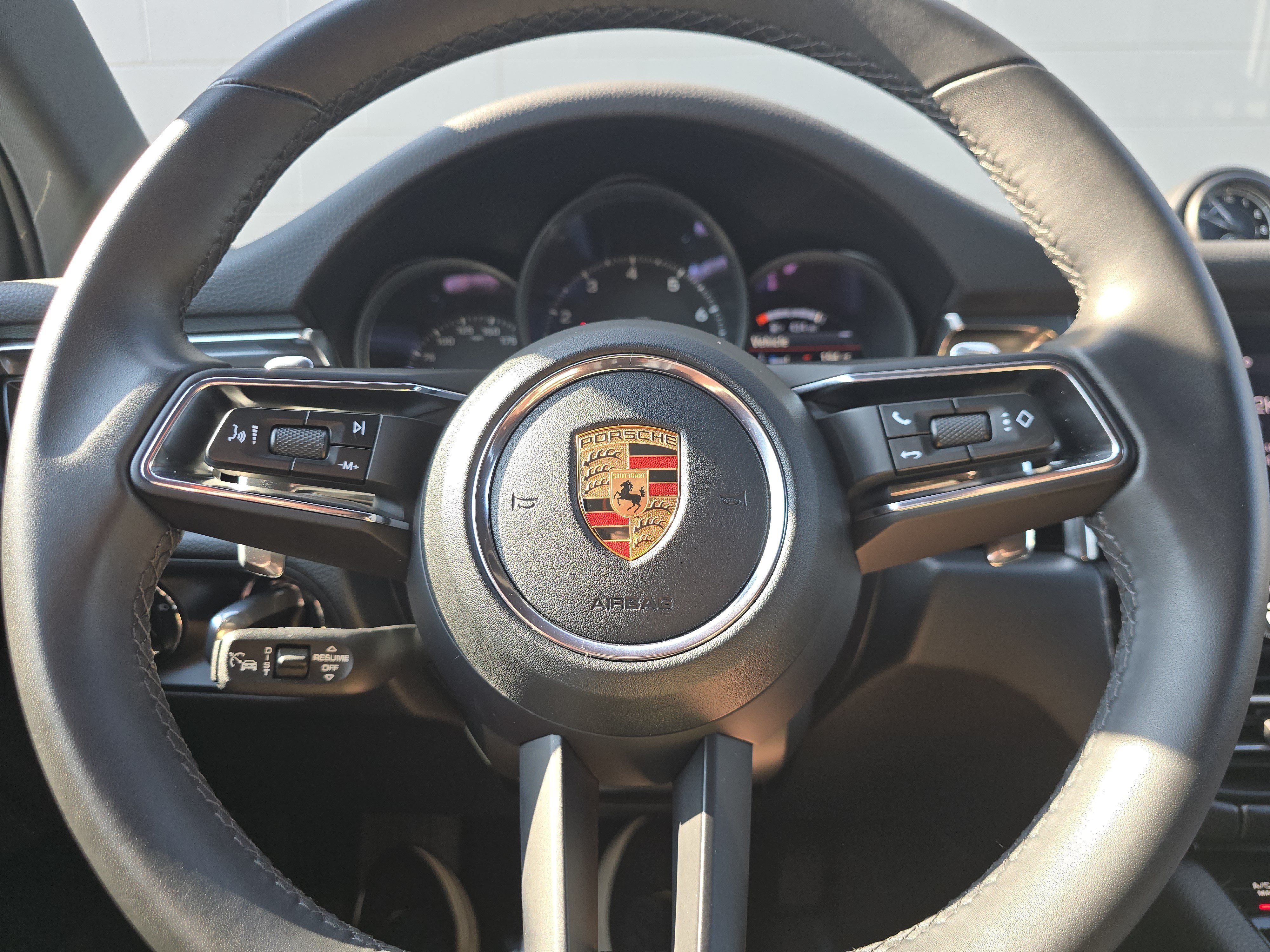 Certified 2026 Porsche Macan AWD/4WD image 26