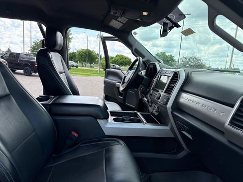 Used 2019 Ford F250 Lariat w/ FX4 Off-Road Package AWD/4WD image 28