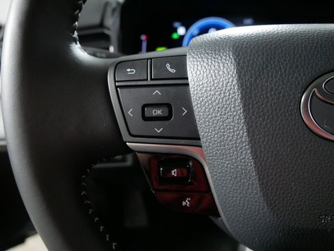 Used 2026 Toyota Camry SE AWD/4WD image 27