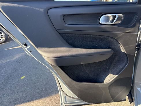 Used 2025 Volvo XC40 B5 Core w/ Climate Package image 29