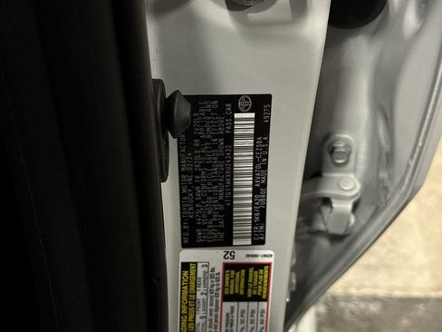 Used 2024 Toyota Camry SE FWD image 14