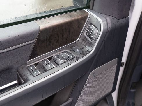 Used 2024 Ford F350 Lariat image 18