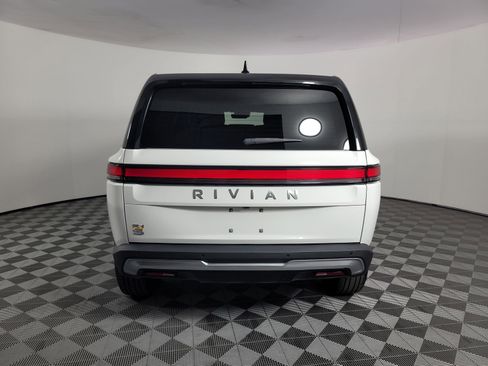 Used 2024 Rivian R1S Adventure AWD/4WD image 4