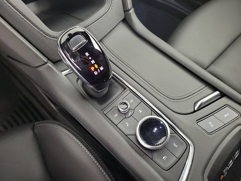 Certified 2024 Cadillac XT6 Premium Luxury w/ LPO, Floor Liner Package AWD/4WD image 29