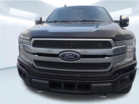 Used 2018 Ford F150 Platinum w/ Equipment Group 701A Luxury image 4