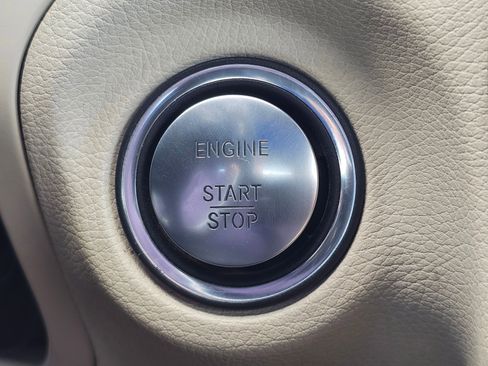 Used 2016 Mercedes-Benz SLK 350 image 18