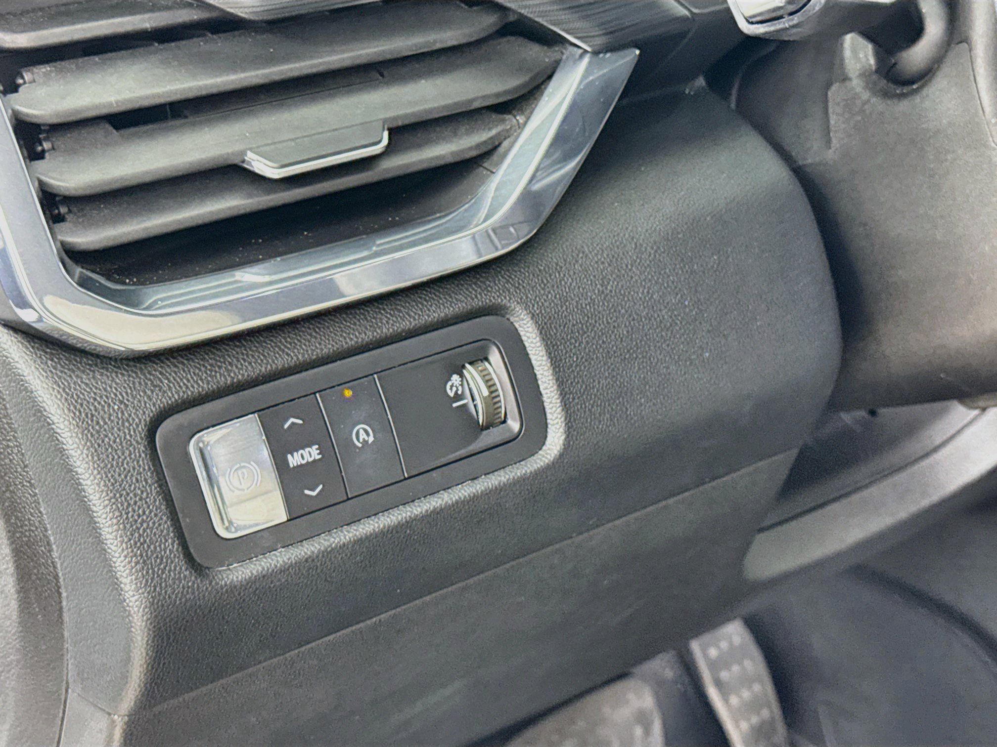 Used 2024 GMC Acadia Elevation w/ LPO, Floor Liner Package FWD image 12