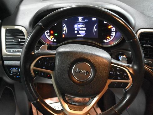 Used 2017 Jeep Grand Cherokee Laredo w/ Quick Order Package 23E image 16