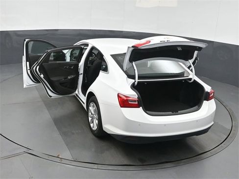 Used 2024 Chevrolet Malibu LT image 50