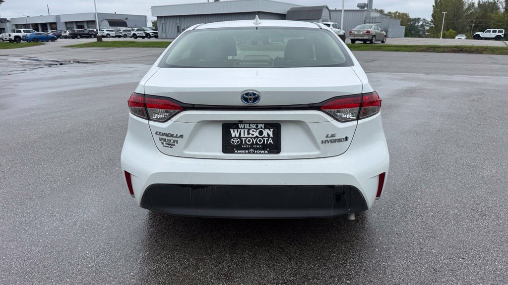 Used 2024 Toyota Corolla LE FWD image 4