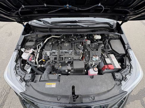 Used 2025 Toyota Corolla LE image 28