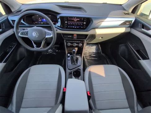 Used 2024 Volkswagen Taos SE image 16