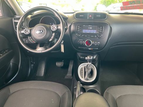 Used 2017 Kia Soul + w/ Designer's Package FWD image 15