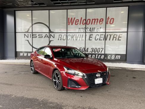 Certified 2023 Nissan Altima 2.5 SR image 1