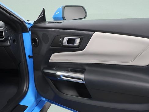 Used 2025 Ford Mustang GT Premium w/ GT Performance Package image 29