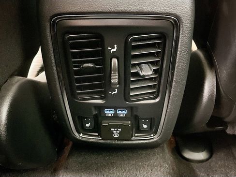 Used 2020 Jeep Grand Cherokee Limited w/ Luxury Group II image 26