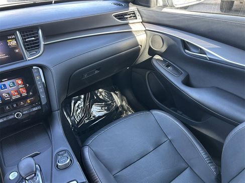 Certified 2022 INFINITI QX50 Luxe w/ Appearance Package image 18