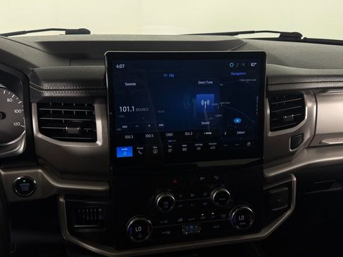 Used 2022 Ford Expedition XLT AWD/4WD image 14