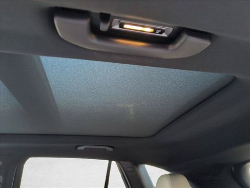 Used 2024 Mercedes-Benz GLC 300 4MATIC image 20