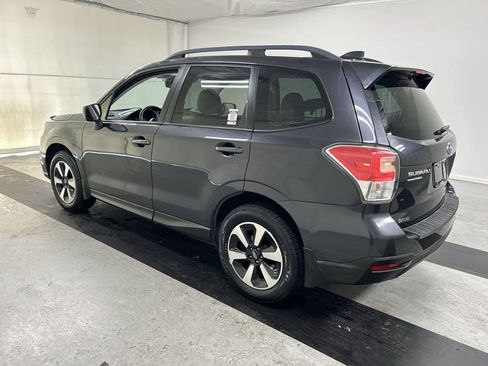 Used 2017 Subaru Forester 2.5i Premium AWD/4WD image 7