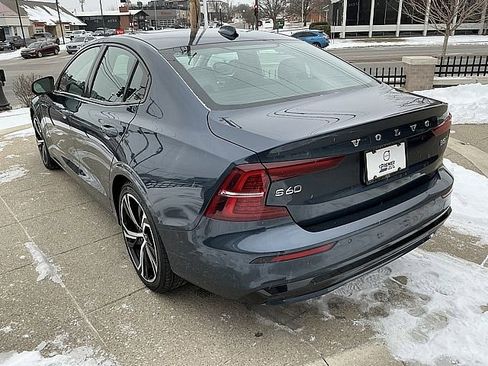 Certified 2024 Volvo S60 B5 Core image 10