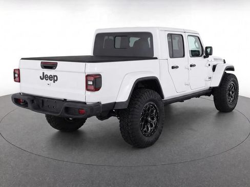 Used 2025 Jeep Gladiator Sport AWD/4WD image 8