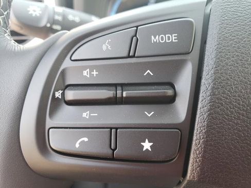 New 2025 Hyundai Venue SEL image 16