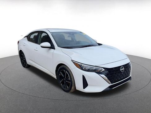 Used 2025 Nissan Sentra SV image 11