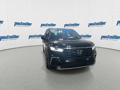 Used 2025 Honda Pilot EX-L image 3