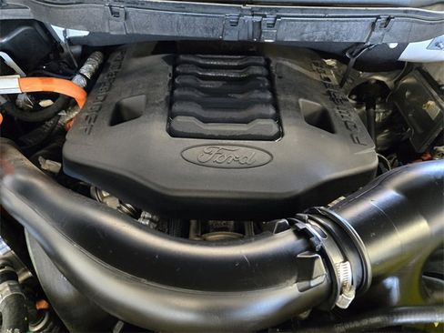 Used 2022 Ford F150 Platinum w/ Equipment Group 701A High image 34