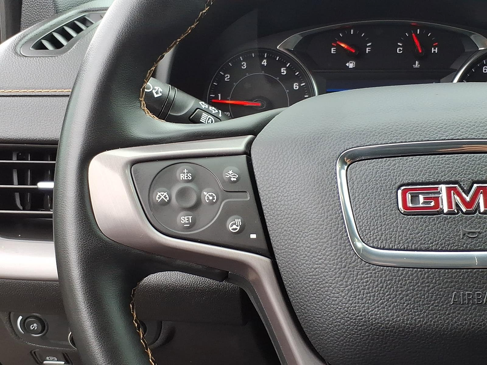 Used 2023 GMC Terrain AT4 AWD/4WD image 16