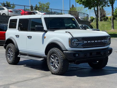 Used 2025 Ford Bronco Badlands AWD/4WD image 35