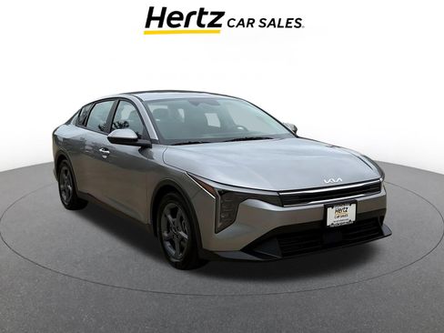 Used 2025 Kia K4 LXS image 1