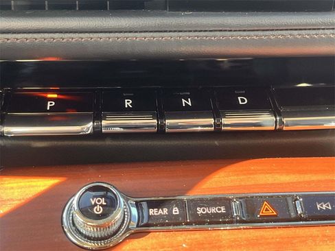 Used 2023 Lincoln Aviator Reserve image 24