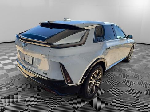 New 2026 Cadillac Lyriq Luxury image 7