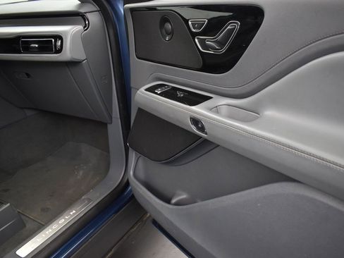 Used 2020 Lincoln Aviator Reserve w/ Class IV Trailer Tow Package image 24