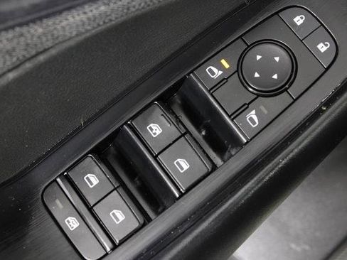 Certified 2023 Nissan Rogue S image 21